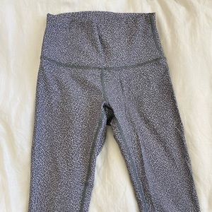 Lululemon High Rise Crop in Grey speckle